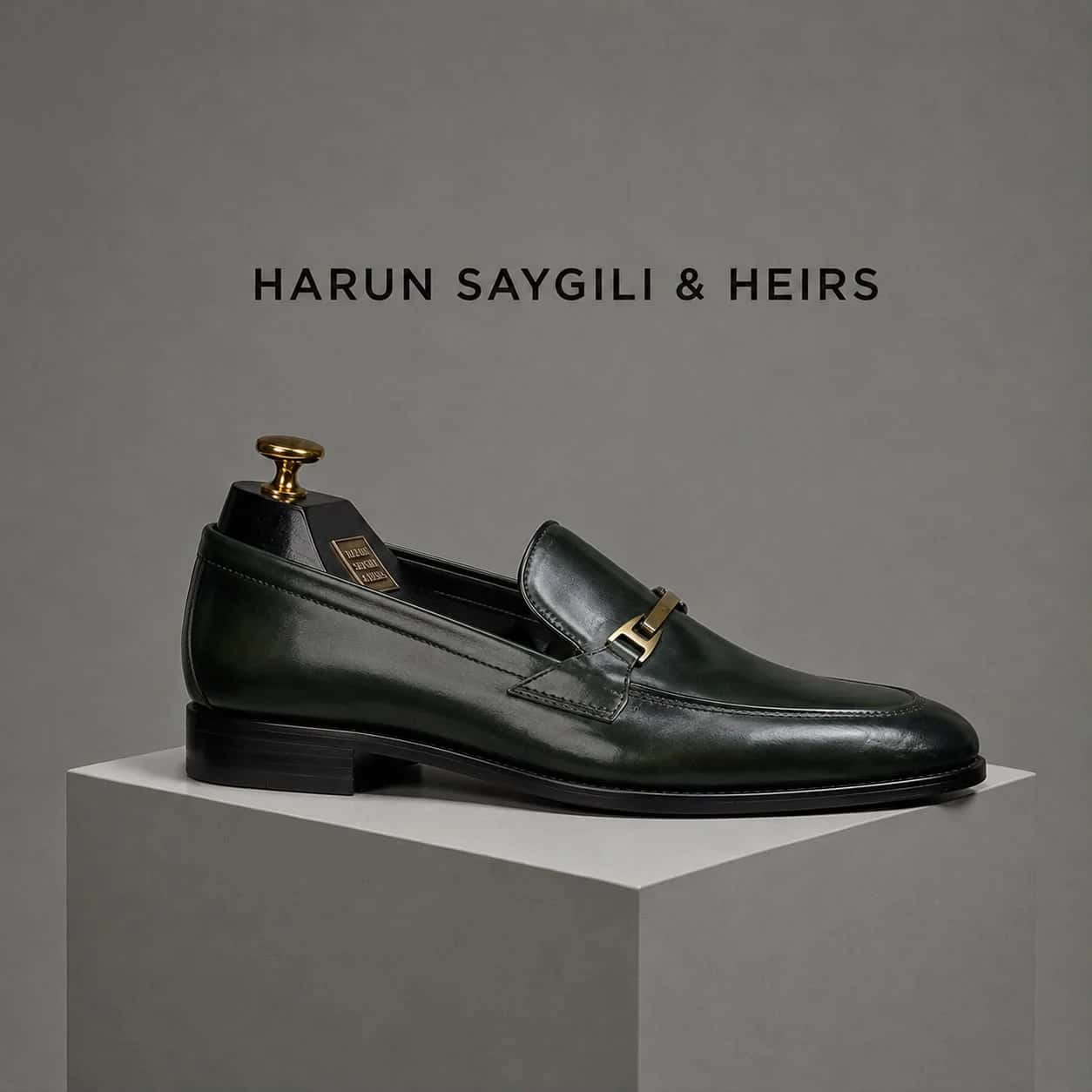 SHELL CORDOVAN GREEN MUSEUM LOAFER